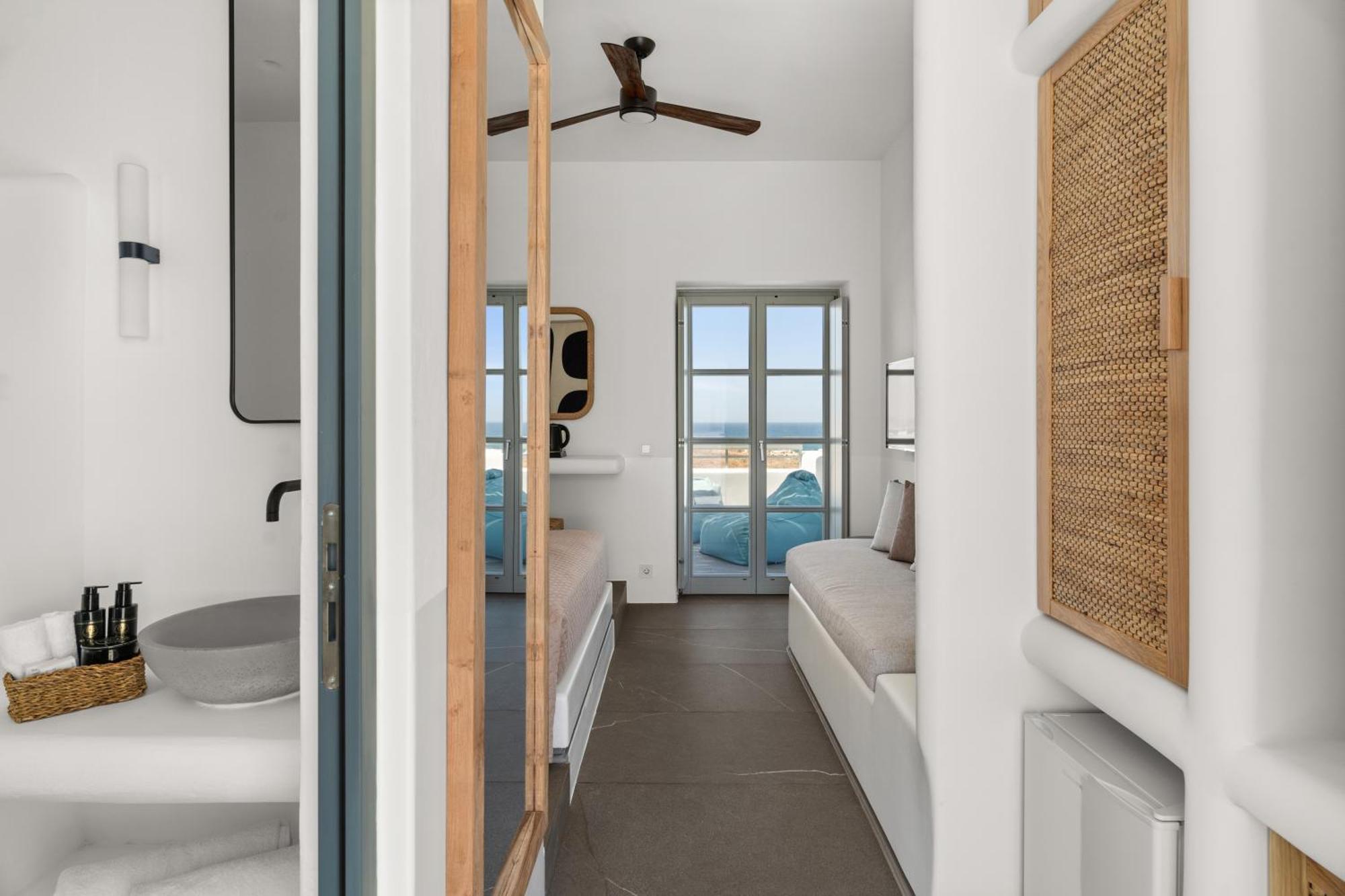Mr & Mrs White Paros Suites & More Naoussa Zimmer foto